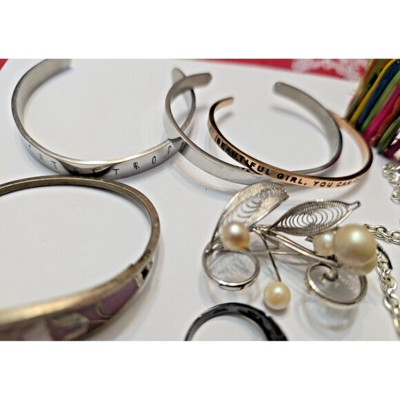 Vintage to Modern Jewelry Lot Brooches Rings Necklaces Bracelets Earrings - Picture 2 of 16